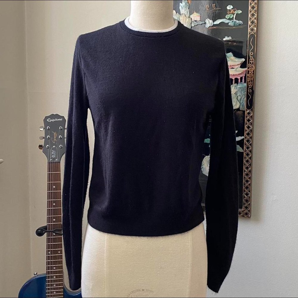 Very Rare Vintage 90s Black Skater Sweater from Trixie. Size L.